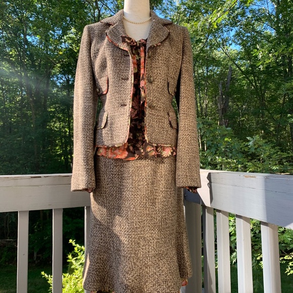 ANN TAYLOR LOFT Tweed Suit - Picture 6 of 16